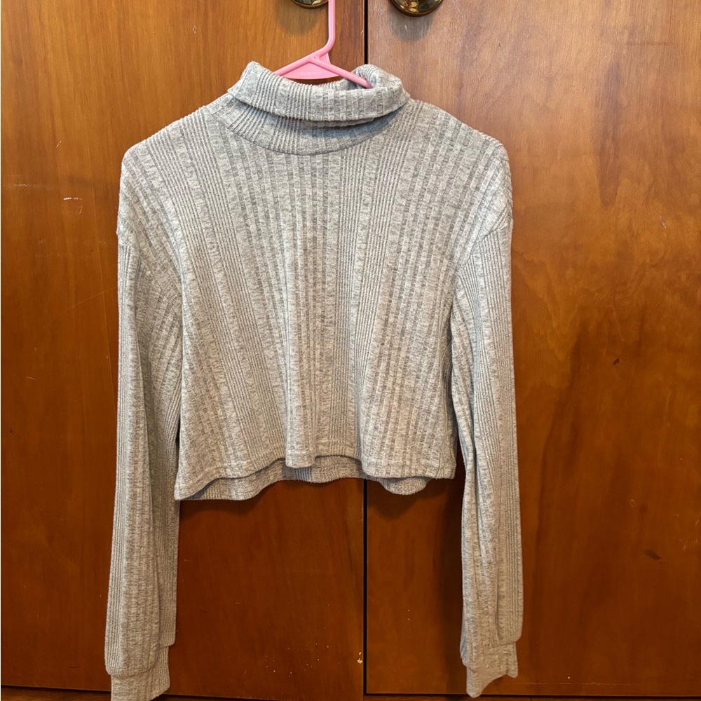 Light Gray Ribbed Knit Top - Picture 3 of 5